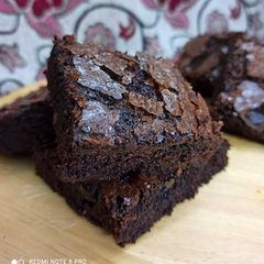 A picture of Fudgy brownies(children’s favourite).
