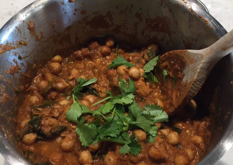 How to Make Recipe of Chickpea and spinach curry