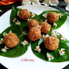 A picture of Oats coconut peanut bites.