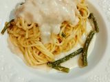 Spaghetti con crema di patate fagiolini e fonduta