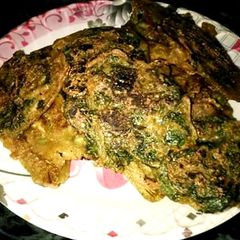 A picture of Karele ke patton ki tikki.