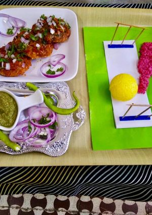 A picture of Masala Rava Idlis.