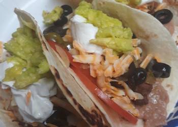 How to Make Appetizing Fajita Taco Hybrid