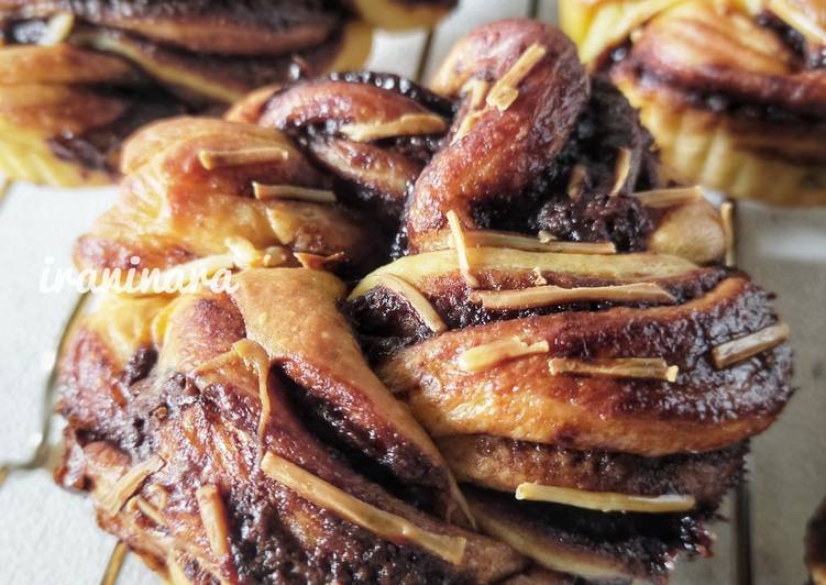 Choco Crunchy Babka