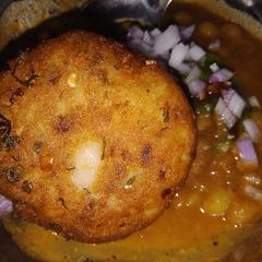 A picture of Aloo patty.