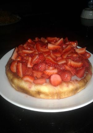 A picture of Strawberry Glaze Cake.