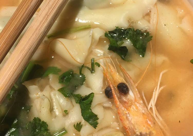 Simple Way to Prepare Homemade Seafood hunton soup - Weekend food