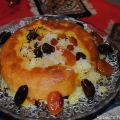 A picture of Rice with dried fruits (Shirin polow).
