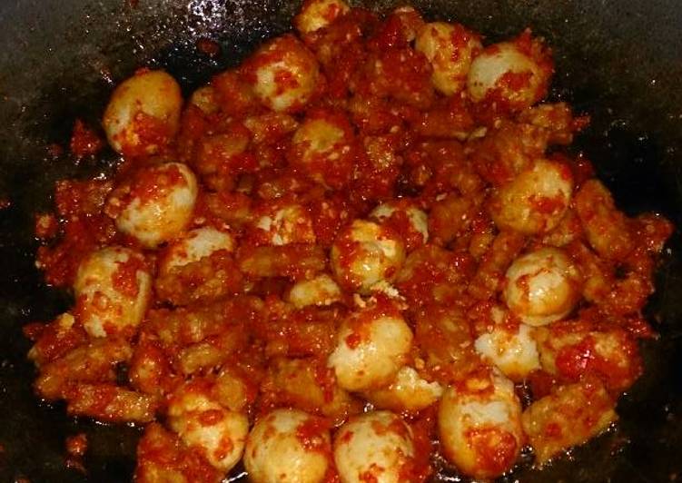 Telor Puyuh and Tempe Balado