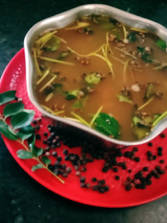 மிளகு சீரக மல்லி தண்டு ரசம்(milagu rasam recipe in tamil) செய்முறை முக்கிய புகைப்படம்