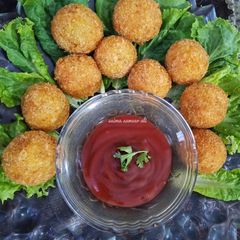 A picture of Potato egg cheese balls.