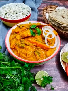 વેજ કોલ્હાપુરી (Veg Kolhapuri Recipe In Gujarati) રેસીપી મુખ્ય ફોટો