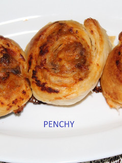 Una foto de Caracolas de hojaldre con atún y anchoas
