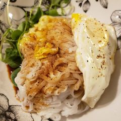 A picture of Rice Noodles.