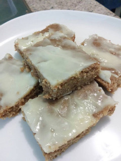 Una foto de Cuadraditos dulces de avena