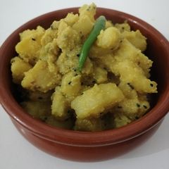 A picture of Bengali Aloo posto.