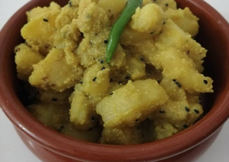 Steps to Prepare Homemade Bengali Aloo posto