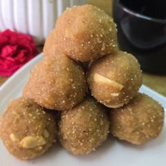 A picture of Churma ladoo.