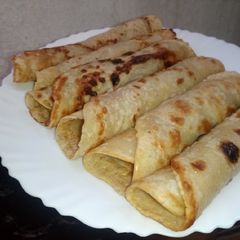 A picture of Cinnamon crêpes.