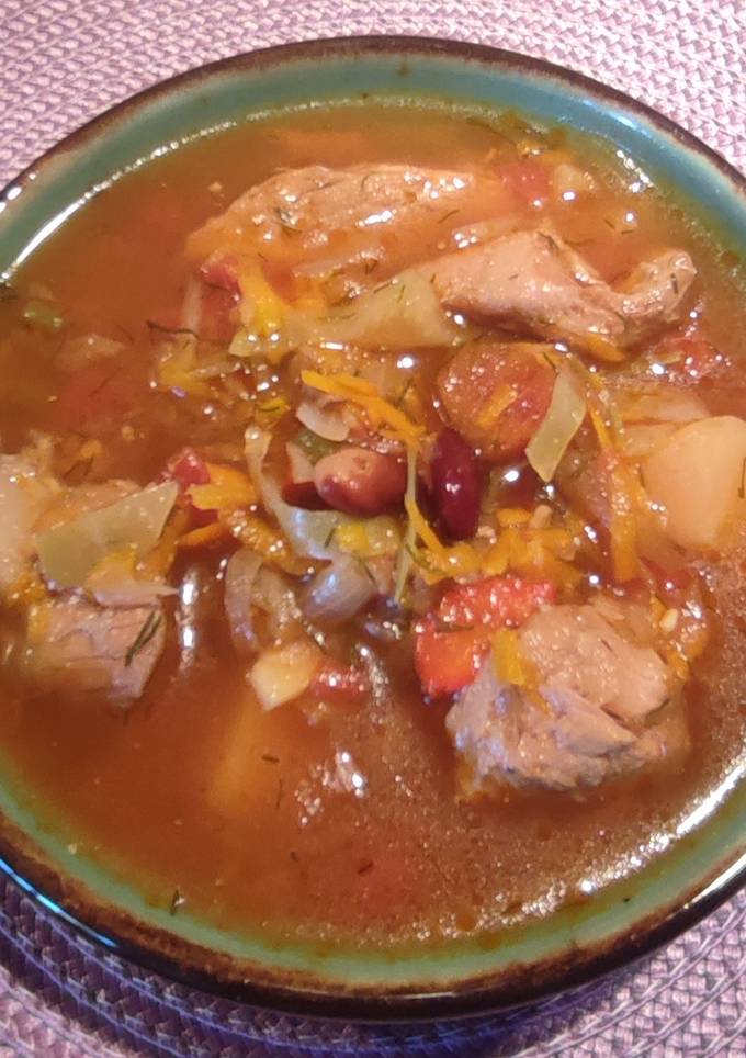 Борщ з болгарським перцем та свіжими томатами😋