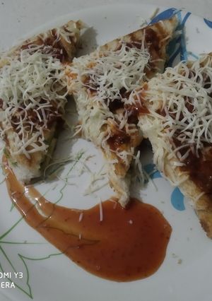સેઝવાન ચીઝ સેન્ડવીચ (Schezwan Cheese Sandwich Recipe In Gujarati) રેસીપી મુખ્ય ફોટો