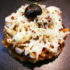 A picture of Idlizza (Idli Pizza).