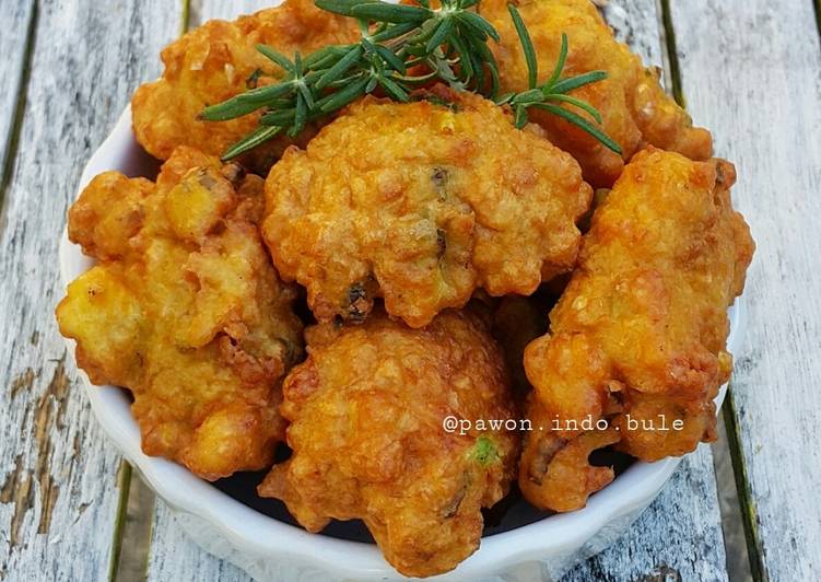 Recipe of Super Quick Homemade Indonesian Corn Fritters