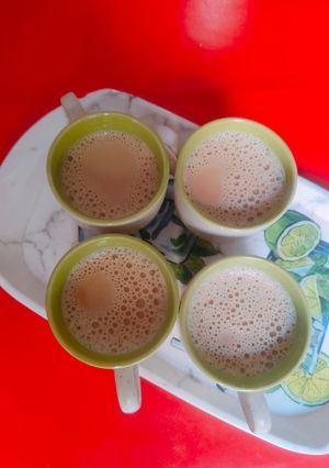 इलाइची औऱ अदरक वाली चाय (elaichi aur adrak wali chai recipe in Hindi) रेसिपी मुख्य फोटो