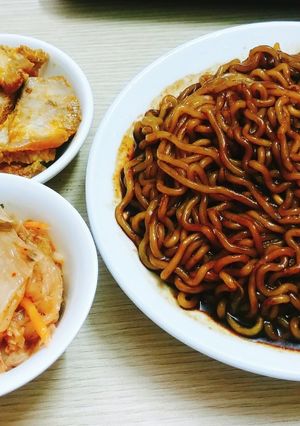 Hình của món Mỳ tương đen.