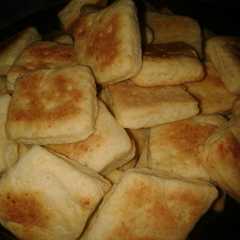 A picture of Galletitas de queso (para la picada).