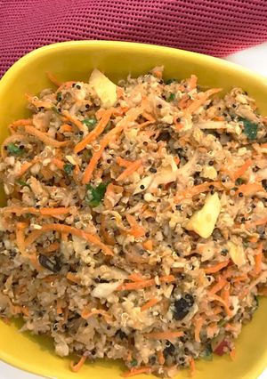 عکسی از دستور سالاد کینوا، هویج و کلم