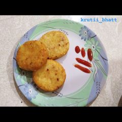 A picture of Aloo Tikki.