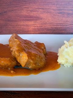 Una foto de Magro de cerdo en salsa de cerveza