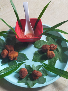 टमाटर की पकौड़ी (tamatar ki pakodi recipe in Hindi) रेसिपी मुख्य फोटो