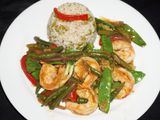 Camarones salteados con vegetales