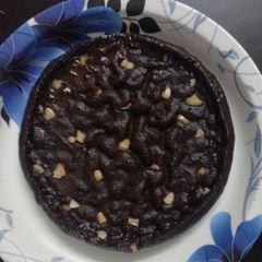 A picture of Cashew Chocolate Cake in pressure cooker method.