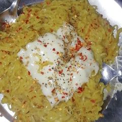 A picture of Cheese maggi.