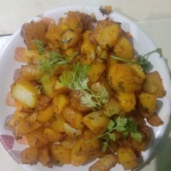 A picture of (Lightly masala) fried potato.