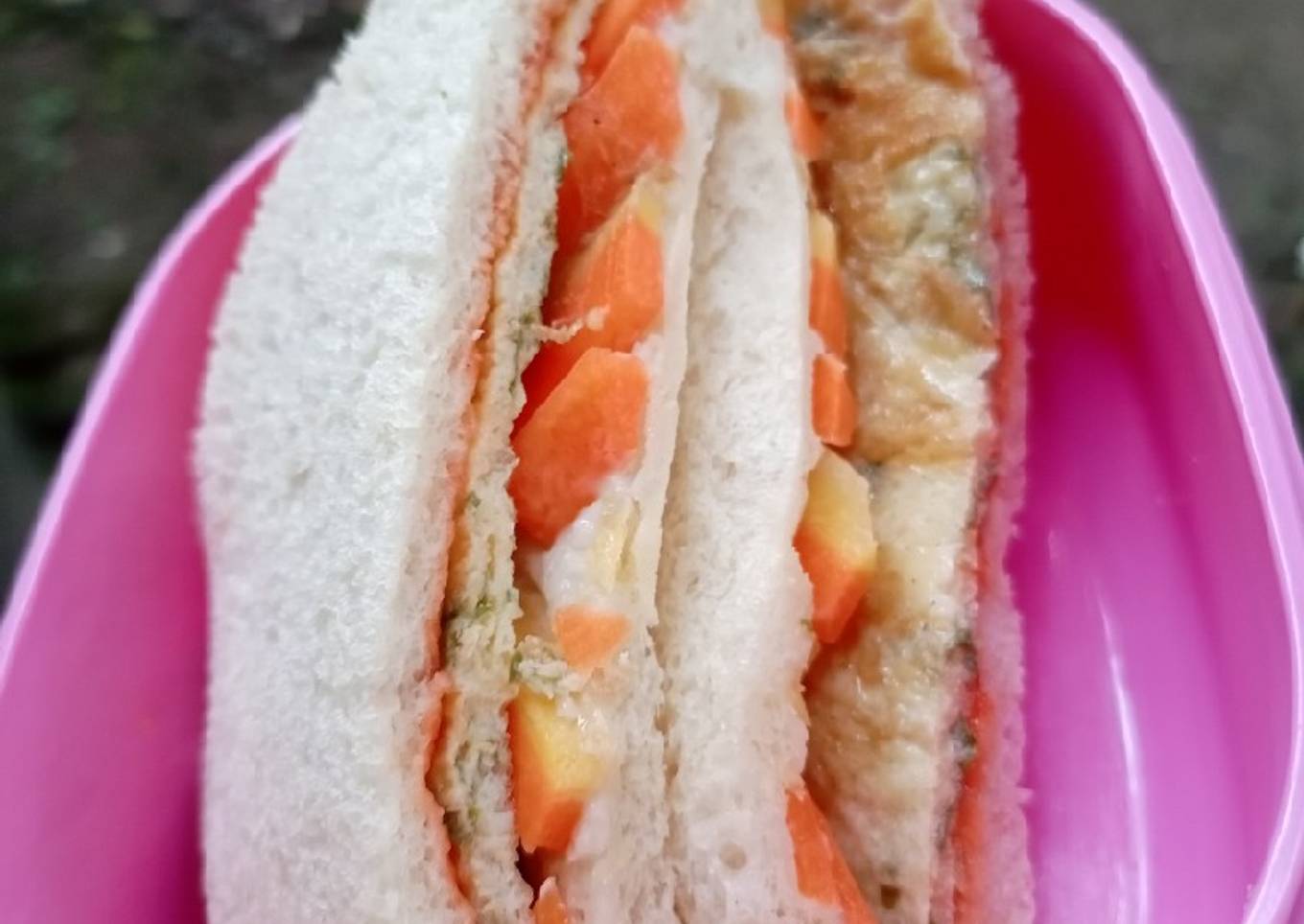 Sandwich Telur dan Wortel