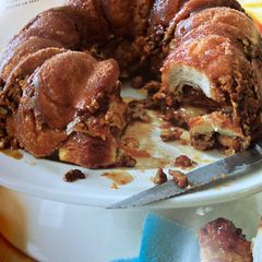 A picture of Sticky cinnamon bread.