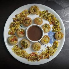 A picture of Bhel puri.