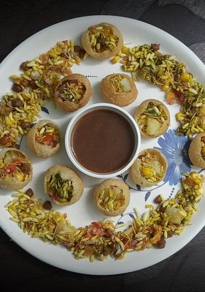 A picture of Bhel puri.