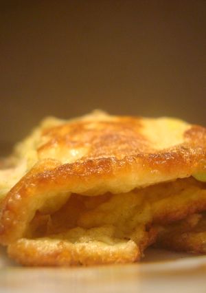 A picture of Avocado Chicken Omelette.
