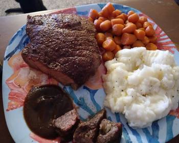 Popular Cuisine Seasoned Swiss Steak w Glazed Carrots and Ranch Mashed Potatoes Restaurant Style