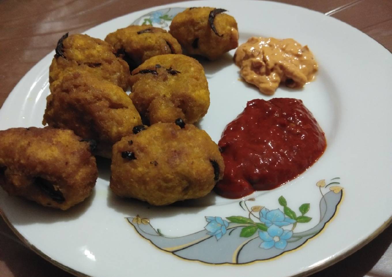 Flat Rice Pakoda