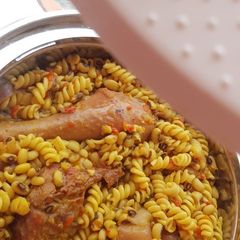 Macaroni and Beans Jollof, with Chicken😍 A picture of Macaroni and Beans Jollof, with Chicken😍.