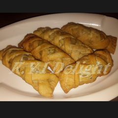 A picture of Strips samosa.