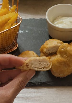 Une photo de Nuggets de poulet et sa sauce deluxe