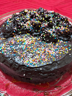 எஃலெஸ் சாக்லேட் ட்ரஃபில் கேக் (Eggless Choco Truffle Cake Recipe in TAmil) செய்முறை முக்கிய புகைப்படம்