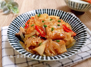洋蔥鮑菇燒豆腐 的食譜成品照片